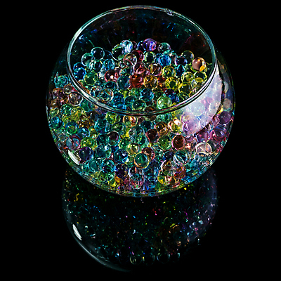 포토 JPG 해외이미지 백그라운드 목걸이 공 유리 미술 사람없음 장식 빨간색 초록색 물 파란색 빛 컬러풀 장미 반사 노란색 꽃병 보라색 검은색 어둠 게임 투명 작음 큼 수분 구슬 오브젝트 위치 흙더미 여의주 많음 해외202004 해외포토 자연요소 꽃 컬러 컨셉 장신구 재질 놀이 문화예술 흙 크기 파일형식 더미 이미지허브