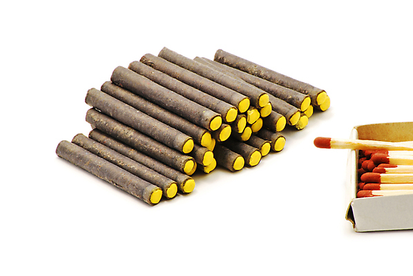 포토 JPG 해외이미지 스포츠 백그라운드 불 추상 폭죽 불꽃놀이 경기 사람없음 목재 빨간색 빛 노란색 경쟁 장비 흰색 뜨거움 위험 성냥 폭발물 고립 점화 화상 해외202004 해외포토 자연요소 나무 무기 컬러 컨셉 무늬 재료 놀이 상처 파일형식 이미지허브