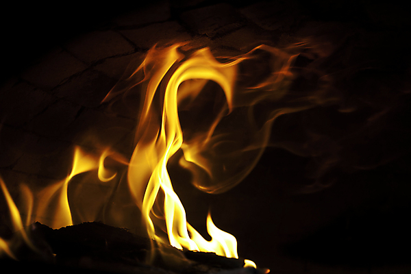 포토 JPG 해외이미지 오렌지 불 불꽃 피자 사람없음 목재 노란색 바위 오븐 연소 화상 해외202004 해외포토 자연요소 나무 컬러 과일 재료 패스트푸드 서양음식 가전제품 돌_바위 상처 파일형식 이미지허브