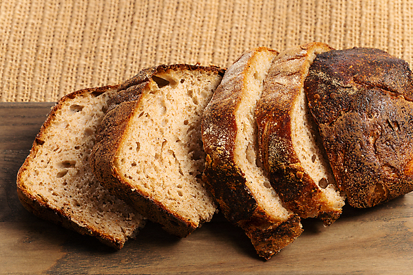 포토 JPG 해외이미지 전통 음식 빵 조각 백그라운드 다이어트 주택 건강 요리 사람없음 갈색 바구니 우주 식사 빵집 껍질 시골 신선 최고 원형 닫기 오븐 맛 낟알 시리얼 밀 굽기 삼베 유기농 반죽 밀가루 장인 덩어리 내추럴 고립 탄수화물 핸드메이드 해외202004 해외포토 도형 웰빙 컬러 컨셉 모션 곡류 건물 상점 가전제품 가루 구이 파일형식 천_직물 이미지허브