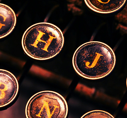 포토 JPG 해외이미지 캐릭터 종이 비즈니스 열쇠 이야기 타이포그라피 사람없음 빨간색 단어 빛 사무실 기계 침묵 과학기술 수확 골동품 키보드 업무 기자 뉴스 클래식 인쇄 편지 철 작가 보고서 신호 언론 타자기 타입 스트라이크 여의주 옛날 중고 출판 레터링 해외202004 해외포토 직업 문자 컬러 컨셉 농업 기술 소리 작업 파일형식 이미지허브