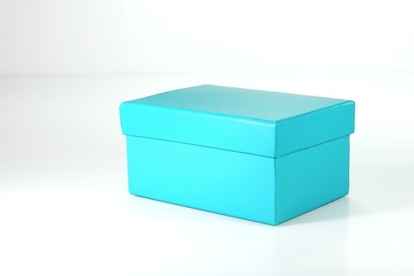 포토 JPG 해외이미지 종이 선물 사람없음 파란색 빛 상자 컬러풀 덮개 뚜껑 흰색 오픈 정사각형 해외202004 해외포토 도형 컬러 파일형식 이미지허브