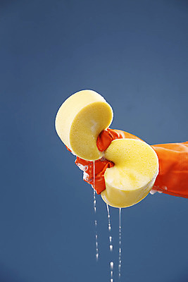 포토 JPG 해외이미지 손 장갑 컨셉 가사 손가락 가정 사람없음 물 노란색 거품 젖음 잡기 업무 액체 씻기 빨래 세제 비누 고무 청소부 스펀지 위생관리 화학물질 해외202004 해외포토 자연요소 직업 잡화 컬러 모션 관리 신체부위 위생용품 청결 작업 화학 파일형식 이미지허브