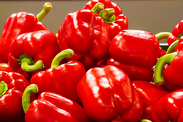 포토 JPG 해외이미지 음식 백그라운드 농업 채소 건강 사람없음 빨간색 빛 활발 종 그룹 시장 달콤 오브젝트 날것 후추 흙더미 숙성 해외202004 해외포토 산업 컬러 컨셉 흙 맛 향신료 파일형식 더미 이미지허브