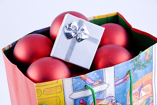 포토 JPG 해외이미지 크리스마스 가방 사람없음 장식 선물상자 쇼핑 상자 12월 오브젝트 해외202004 해외포토 잡화 기념일 선물 날짜 파일형식 이미지허브