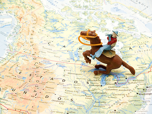 포토 JPG 해외이미지 동물 무기 지도 사람없음 장난감 게임 카우보이 충돌 전쟁 서쪽 해외202004 해외포토 놀이 방향 파일형식 이미지허브