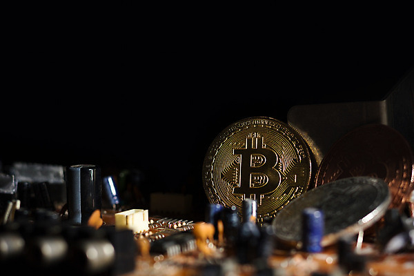 포토 JPG 해외이미지 백그라운드 돈 인터넷 비즈니스 사람없음 금융 경제 컴퓨터 금속 디지털 어둠 네트워크 시장 암호 구매 강의 발굴 사이버 무역 순환 상업 전자 토막 마더보드 메인보드 프로세서 가상 해외202004 해외포토 산업 모션 재질 전자제품 쇼핑 재산 파일형식 이미지허브