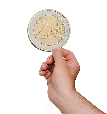 포토 JPG 해외이미지 손 백그라운드 돈 2 손가락 사람없음 경제 금속 동전 유로 흰색 원형 변화 닫기 순환 팔 고립 해외202004 해외포토 도형 컬러 컨셉 모션 재질 신체부위 재산 파일형식 이미지허브