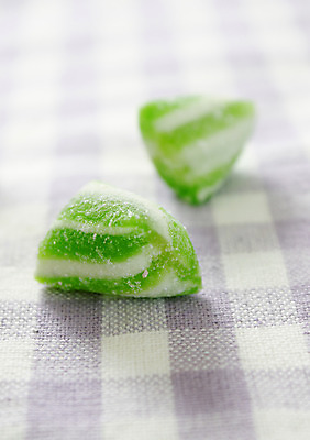 포토 JPG 해외이미지 전통 영어 계절 백그라운드 패턴 사탕 사람없음 장식 초록색 컬러풀 여러개 줄무늬 수확 물방울 대접 달콤 맛 설탕 먹기 향수 오브젝트 질감 복고 구식 멀티 삶기 섞기 옛날 많음 해외202004 해외포토 문자 컬러 다수 컨셉 무늬 농업 모션 디저트 화장품 파일형식 이미지허브