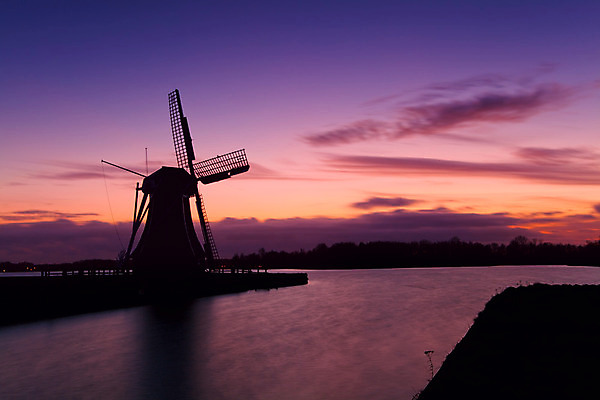 포토 JPG 해외이미지 실루엣 호수 자연 하늘 풍경 사람없음 물 컬러풀 태양 일몰 풍차 시골 도시 큼 네덜란드 장노출 수평선 해외202004 해외포토 자연요소 유럽 컬러 촬영기법 노을 크기 생태계 파일형식 이미지허브