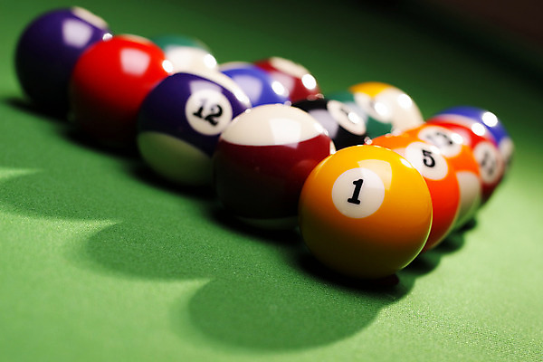 포토 JPG 해외이미지 스포츠 공 탁자 사람없음 초록색 숫자 게임 8 당구 클럽 신호 해외202004 해외포토 문자 컬러 가구 놀이 구기 파일형식 이미지허브