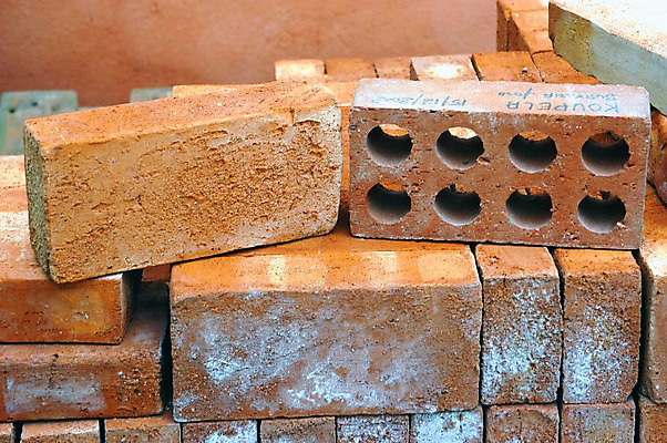 포토 JPG 해외이미지 식물 외관 산업 벽 건축양식 공장 교통시설 표면 벽돌 노동자 주택 실내 안전 사람없음 건물 우주 기계 블록 장비 공구 시골 업무 작업 얼룩 거친 작업실 제조 묘사 복고 시멘트 점토 수납 벽돌담 직사각형 고체 줄서기 해외202004 해외포토 도형 직업 건축물 건축 교통 공업 모션 내부 담장 도구 시설 파일형식 이미지허브