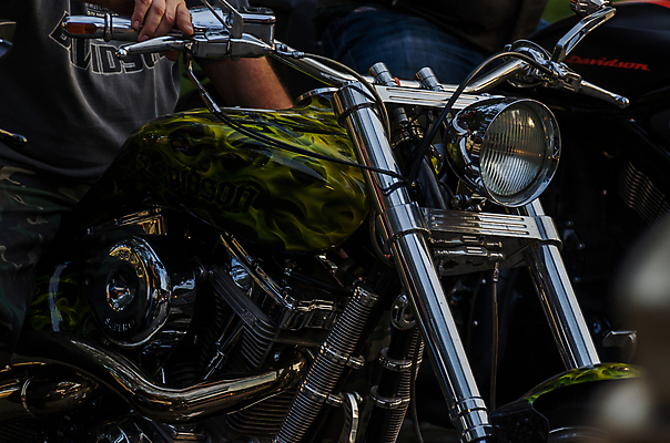 포토 JPG 해외이미지 디자인 산업 스포츠 자동차 안전 사람없음 자전거 페인트 장비 운전 오토바이 바퀴 작업실 클래식 수리 휘발유 헬멧 청소 타이어 쇼 모터 해외202004 해외포토 육상교통 컨셉 모션 바이크 석유 보호장비 파일형식 이미지허브