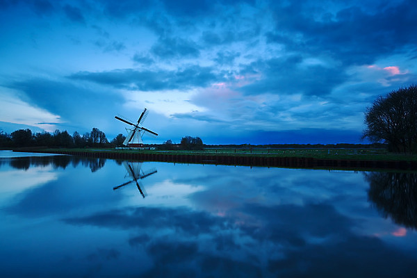 포토 JPG 해외이미지 구름 전통 문화 분홍색 여행 건축양식 자연 하늘 표면 풍경 사람없음 야외 건물 물 파란색 강 농경지 반사 환경 침묵 고요 황혼 일몰 풍차 에너지 시골 저녁 네덜란드 운하 폭풍 생태학 해외202004 해외포토 자연요소 건축물 교육 건축 유럽 컬러 날씨 농장 노을 소리 야간 생태계 파일형식 이미지허브