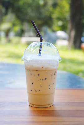 포토 JPG 해외이미지 커피 음료 음식 백그라운드 유리 아침 휴식 디저트 콩 사람없음 반사 갈색 식당 냉동 얼음 거품 카페 우유 머그컵 추위 신선 액체 달콤 맛 설탕 크림 준비 상쾌 시럽 카푸치노 에스프레소 라떼 해외202004 해외포토 주간 자연요소 감정 컬러 컨셉 재질 유제품 곡류 컵 상점 파일형식 이미지허브