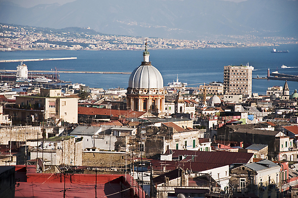 포토 JPG 해외이미지 유럽 여행 주택 파노라마 사람없음 건물 도시풍경 교회 이탈리아 도시 지중해 스카이라인 나폴리 해외202004 해외포토 건축물 나라 바다 종교건축 촬영기법 풍경 파일형식 이미지허브