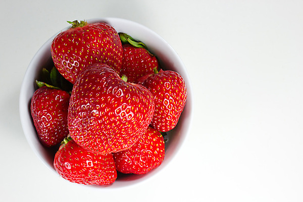 포토 JPG 해외이미지 열매 다이어트 딸기 건강 식이요법 사람없음 빨간색 흰색 신선 해외202004 해외포토 식물 컬러 과일 파일형식 이미지허브