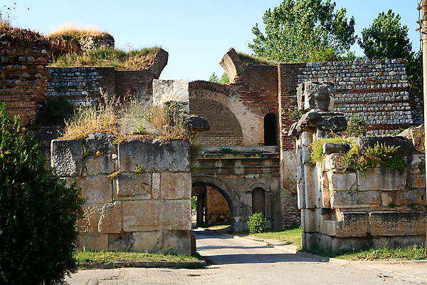 포토 JPG 해외이미지 벽 여행 건축양식 사람없음 야외 건물 가로 역사 묘사 대문 과거 칠면조 비잔틴 해외202004 해외포토 건축물 건축 컨셉 조류 문 제국 파일형식 이미지허브