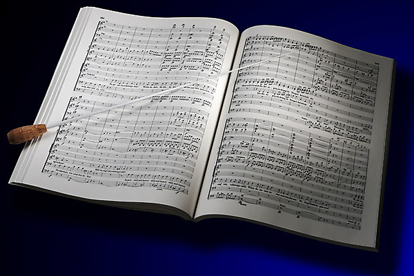 포토 JPG 해외이미지 종이 음악 놀이 열쇠 사람없음 책 쪽지 화목 콘서트 음악가 듣기 골동품 기구 인쇄 심볼 묘사 사인 페이지 시트 교향곡 구성 멜로디 뮤지컬 옛날 작곡가 해외202004 해외포토 직업 컨셉 모션 문화예술 공연 파일형식 이미지허브