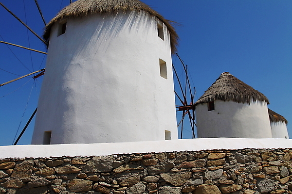 포토 JPG 해외이미지 전통 유럽 문화 바다 섬 여행 건축양식 자연 하늘 호텔 지붕 휴가 산 주택 풍경 사람없음 건물 여름 파란색 여행객 식당 맑음 풍차 신혼여행 흰색 도시 그리스 언덕 휴양지 타운 산토리니 단계 그리스인 랜드마크 미코노스섬 스타일 해외202004 해외포토 서양인 건축물 계절 건축 나라 컬러 결혼 숙소 날씨 사람 상점 장소 생태계 파일형식 이미지허브