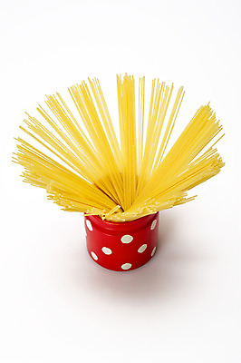 포토 JPG 해외이미지 전통 문화 음식 백그라운드 재료 건조 파스타 건강 스파게티 요리 사람없음 빨간색 노란색 식사 침묵 이탈리아 흰색 신선 항아리 그룹 황금 냄비 먹기 오브젝트 날것 점심식사 고립 생식 많음 해외202004 해외포토 유럽 컬러 컨셉 모션 서양음식 소리 도자기 솥 파일형식 이미지허브