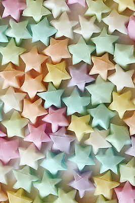 포토 JPG 해외이미지 별 종이 백그라운드 종류 미술 취미 사람없음 빛 컬러풀 3D 닫기 배열 종이접기 접기 해외202004 해외포토 자연요소 컬러 모션 문화예술 디지털합성 파일형식 이미지허브