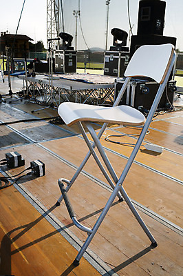 포토 JPG 해외이미지 음악 의자 사람 이벤트 사람없음 파란색 빛 파티 축제 소리 콘서트 공연 음악가 무대 기구 축하 악단 야간 쇼 시끄러움 리듬 보컬 팝 생존 유흥 해외202004 해외포토 자연요소 직업 컬러 가구 컨셉 문화예술 파일형식 이미지허브