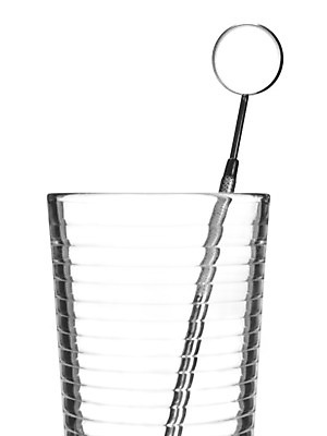 포토 JPG 해외이미지 유리 아침 건강 사람없음 치료 세로 빛 거울 장비 욕실 흰색 공구 입 치아 오브젝트 치과의사 고립 돌봄 미백 위생관리 해외202004 해외포토 주간 컬러 의학 모션 재질 관리 신체부위 의사 도구 소화기관 파일형식 이미지허브