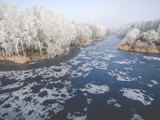 포토 JPG 해외이미지 나무 계절 여행 백그라운드 겨울 자연 아침 날씨 산 안테나 파노라마 풍경 사람없음 야외 하이앵글 환경 냉동 얼음 추위 수확 흰색 소나무 황무지 정상 숲 12월 고도 서리 공터 폴란드 내추럴 넘어짐 겨울풍경 해외202004 해외포토 주간 자연요소 식물 유럽 뷰포인트 컬러 농업 통신 모션 촬영기법 날짜 생태계 파일형식 이미지허브