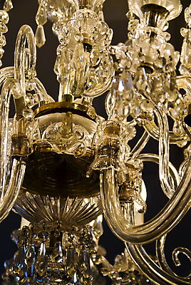 포토 JPG 해외이미지 조명 실내 사람없음 화려 고급 우아함 크리스탈 샹들리에 해외202004 해외포토 컨셉 내부 광석 파일형식 이미지허브