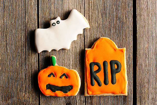 포토 JPG 해외이미지 백그라운드 탁자 디저트 사람없음 장식 쿠키 할로윈 달콤 비석 박쥐 잭오랜턴 핸드메이드 나무배경 해외202004 해외포토 음식 가구 포유류 맛 파일형식 이미지허브