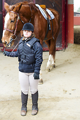 포토 JPG 해외이미지 응시 여자 행복 얼굴 어린이 미소 웃음 사람 사람없음 우정 긍정 해외202004 해외포토 시선 감정 컨셉 표정 신체부위 친구 파일형식 이미지허브