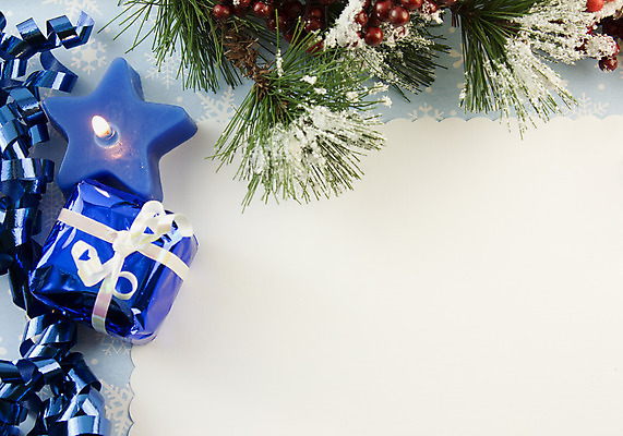 포토 JPG 해외이미지 별 리본 크리스마스 휴가 선물 사람없음 장식 파란색 우주 흰색 나뭇가지 신용카드 전나무 카피스페이스 해외202004 해외포토 자연요소 나무 기념일 컬러 금융 공백 파일형식 이미지허브