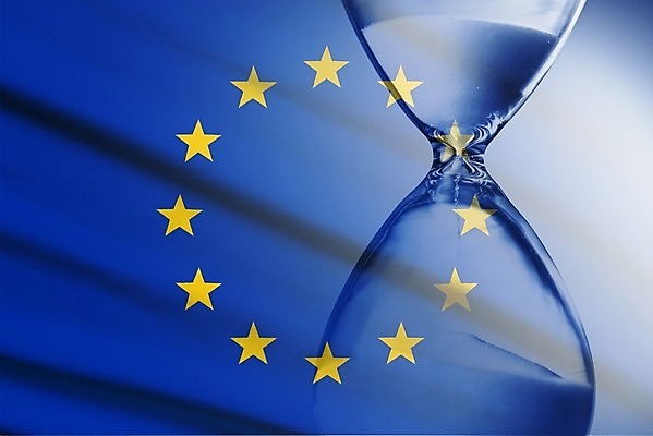 포토 JPG 해외이미지 유럽 별 컨셉 사람없음 깃발 시간 모래시계 국회 마감 위기 유럽연합 정치 카운트다운 회원 카피스페이스 해외202004 해외포토 자연요소 나라 모래 시계 공백 파일형식 이미지허브