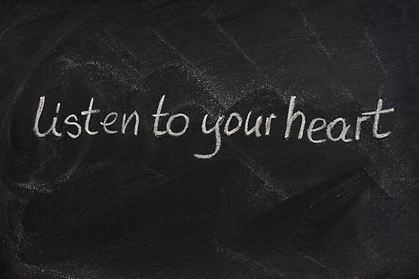 포토 JPG 해외이미지 문장 사람없음 가로 검은색 칠판 듣기 흰색 하트 지우개 분필 질감 필기체 해외202004 해외포토 모양 문자 컬러 모션 학용품 초크 파일형식 이미지허브