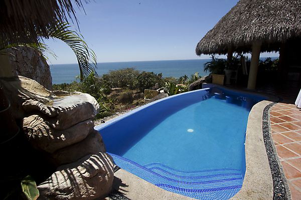 포토 JPG 해외이미지 나무 꽃 바다 휴가 멕시코 주택 수영장 사람없음 야외 세로 물 파란색 컬러풀 야자수 재산 고급 빌라 열대기후 해외202004 해외포토 자연요소 식물 컬러 컨셉 북아메리카 건물 금융 파일형식 이미지허브