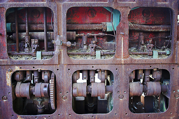 포토 JPG 해외이미지 산업 부분 사람없음 금속 기계 페인트 골동품 시골 역사 철 발굴 옛날 화학물질 해외202004 해외포토 재질 화학 파일형식 이미지허브