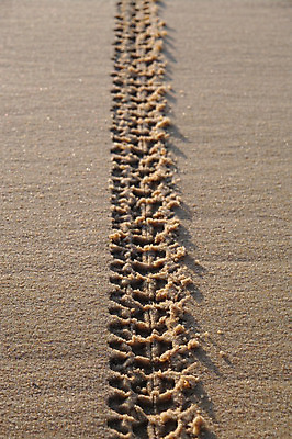 포토 JPG 해외이미지 도로 모래 바다 십자가 자국 자동차 하늘 건조 해변 사람없음 갈색 맑음 운전 사막 바퀴 인쇄 모래언덕 속도 질감 타이어 트랙 유모차 진흙 밟기 짐차 땅파기 선로 어려움 오프로드 자취 집회 각인 해외202004 해외포토 길 육상교통 컬러 교통시설 모션 날씨 아기용품 언덕 파일형식 이미지허브