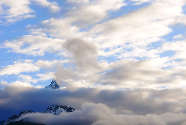 포토 JPG 해외이미지 나무 구름 아시아 여행 백그라운드 자연 하늘 산 파노라마 풍경 경사 사람없음 초록색 물 파란색 빛 걷기 환경 계곡 얼음 등산 트래킹 흰색 시골 저녁 숲 빙하 오르기 네팔 산악지대 웅장함 절정 히말라야 눈내림 해외202004 해외포토 자연요소 식물 나라 컬러 모션 레저 눈_날씨 촬영기법 야간 생태계 파일형식 산맥 이미지허브