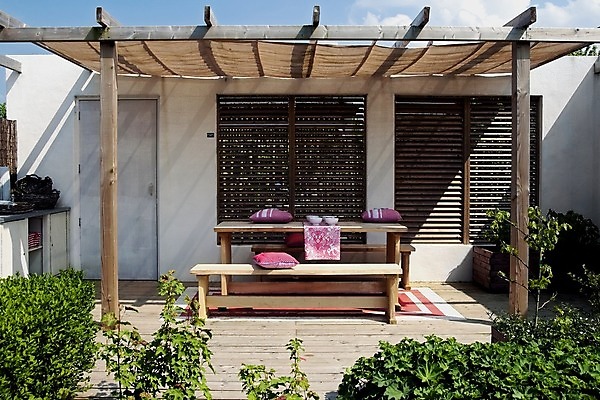 포토 JPG 해외이미지 식물 라이프스타일 디자인 외관 가구 의자 건축양식 탁자 휴식 선반 아파트 주택 그림자 사람없음 야외 내부 목재 장식 갈색 유행 정원 방 판넬 고급 지중해 빌라 심플 리빙 남쪽 내추럴 뒤뜰 수목 안뜰 스타일 해외202004 해외포토 나무 건축 바다 컬러 생활용품 컨셉 재료 건물 생활 방향 파일형식 이미지허브