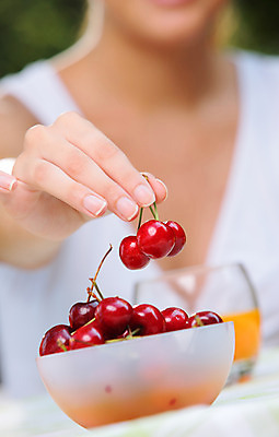 포토 JPG 해외이미지 웰빙 여자 다이어트 과일 건강 한명 먹기 건강식 성인여자만 해외202004 해외포토 1 음식 모션 사람 여자만 성인만 파일형식 이미지허브