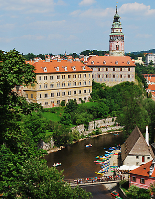 포토 JPG 해외이미지 유럽 여행 건축양식 파노라마 사람없음 강 교회 센터 역사 재산 도심 체코 타운 공화국 뗏목 해외202004 해외포토 건축 나라 교통수단 배_교통 종교건축 촬영기법 건물 금융 도시 파일형식 이미지허브
