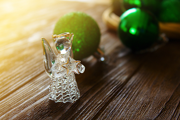 포토 JPG 해외이미지 계절 별 백그라운드 크리스마스 겨울 와인잔 목걸이 공 유리 탁자 휴가 조명 프레임 선물 미술 사람없음 장식 초록색 파란색 빛 우주 종 축하 황금 구슬 여의주 해외202004 해외포토 자연요소 기념일 컬러 가구 컨셉 술잔 장신구 재질 문화예술 파일형식 이미지허브