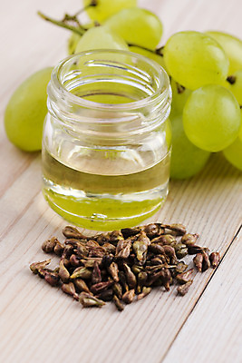 포토 JPG 해외이미지 다이어트 재료 건강 씨앗 사람없음 갈색 노란색 화장품 흰색 원형 약국 컵받침 날것 고립 해외202004 해외포토 도형 식물 컬러 의학 뷰티 받침대 파일형식 이미지허브