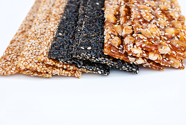 포토 JPG 해외이미지 전통 문화 음식 백그라운드 재료 부분 휴가 디저트 건강 사탕 3 씨앗 사람없음 쌓기 검은색 에너지 견과류 흰색 바 달콤 맛 아침식사 낟알 설탕 시리얼 먹기 상쾌 땅콩 깨 꿀 동쪽 내추럴 고립 단백질 어려움 캐러멜 해외202004 해외포토 식물 감정 컬러 컨셉 식재료 모션 식사 조미료 방향 영양소 파일형식 이미지허브