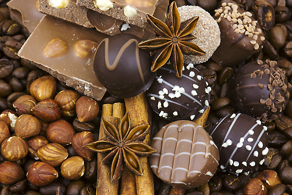 포토 JPG 해외이미지 커피 음식 백그라운드 크리스마스 디저트 콩 발렌타인데이 사람없음 초콜릿 검은색 어둠 견과류 달콤 맛 설탕 향신료 아로마 칼로리 성분 시나몬 프랄린 개암 해외202004 해외포토 기념일 열매 음료 컬러 컨셉 데이이벤트 곡류 향미료 파일형식 이미지허브