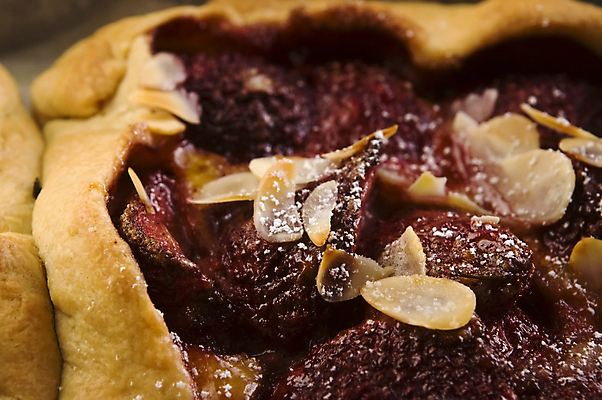 포토 JPG 해외이미지 전통 접시 열매 음식 조각 크리스마스 과일 부분 디저트 사탕 요리 사람없음 케이크 이탈리아 껍질 닫기 아침식사 잼 자르기 굽기 흰배경 블루베리 타르트 페스츄리 핸드메이드 해외202004 해외포토 식물 식기 기념일 유럽 빵 백그라운드 모션 식사 흰색 소스_음식 구이 파이_빵 파일형식 이미지허브