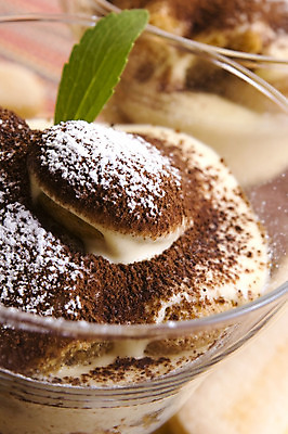 포토 JPG 해외이미지 전통문화 음식 부분 디저트 사람없음 장식 초록색 한개 갈색 케이크 신선 달콤 설탕 허브 크림 흰배경 상쾌 이탈리아문화 코코아 고립 땅바닥 시나몬 티라미수 해외202004 해외포토 식물 1 전통 감정 문화 음료 컬러 백그라운드 바닥 흰색 맛 유럽문화 파일형식 이미지허브