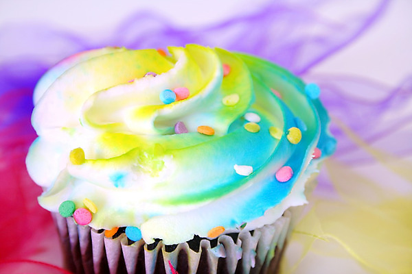 포토 JPG 해외이미지 1 기념일 별 음식 백그라운드 디저트 기념 사탕 사람없음 장식 파란색 케이크 보라색 축제 빵집 흰색 대접 최고 생일 달콤 은색 컵케이크 굽기 뿌리기 오브젝트 칼로리 고립 바닐라 탄수화물 프로스팅 해외202004 해외포토 자연요소 컬러 모션 이벤트 상점 맛 구이 제빵 파일형식 이미지허브