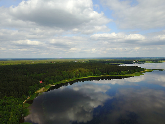 포토 JPG 해외이미지 유럽 호수 백그라운드 밭 자연 추상 안테나 풍경 사람없음 야외 초록색 물 여름 반사 시골 드론 조감도 해외202004 해외포토 자연요소 계절 나라 컬러 무늬 농업 통신 생태계 파일형식 이미지허브